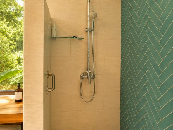 Ocean River View Villa – master bathroom – Tárcoles, Costa Rica