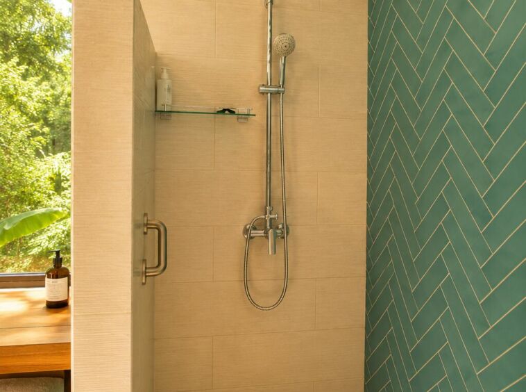 Ocean River View Villa – master bathroom – Tárcoles, Costa Rica