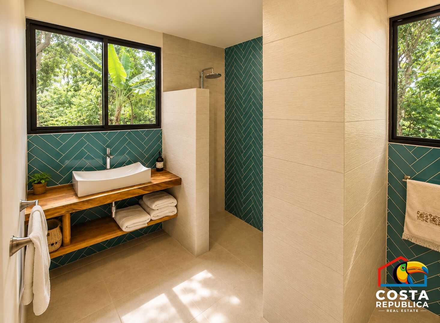 Ocean River View Villa – master bathroom – Tárcoles, Costa Rica