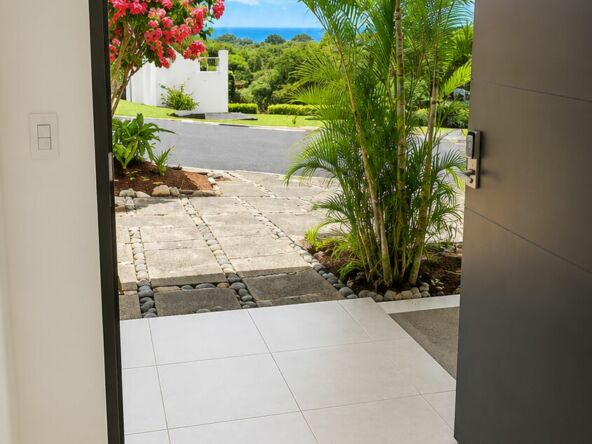 Ocean River View Villa – entrance – Tárcoles, Costa Rica