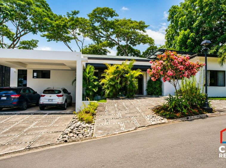 Ocean River View Villa – front house – Tárcoles, Costa Rica