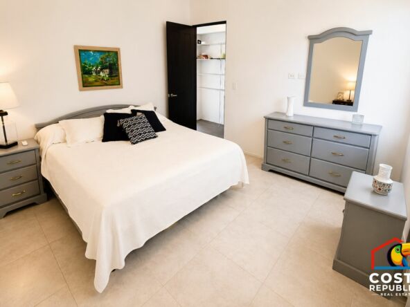 Ocean River View Villa – guest bedroom – Tárcoles, Costa Rica
