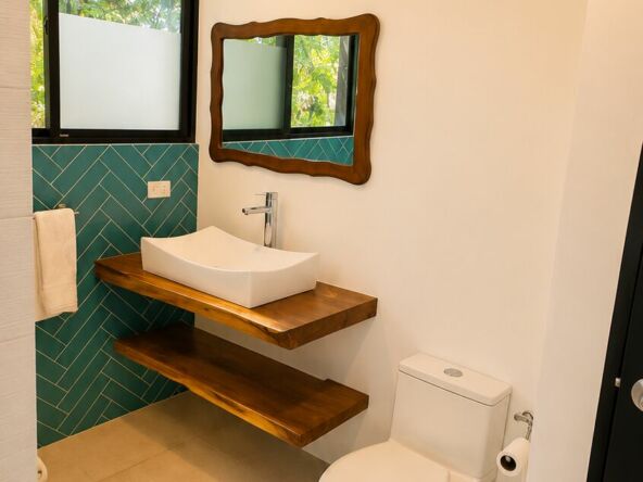 Ocean River View Villa – master bathroom – Tárcoles, Costa Rica